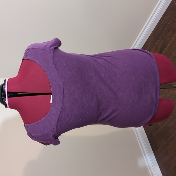 Lot of 3 Women's Shirts 2 Bikini Strap Shirts and 1 Scoop Neck T-shirt - Picture 4 of 16